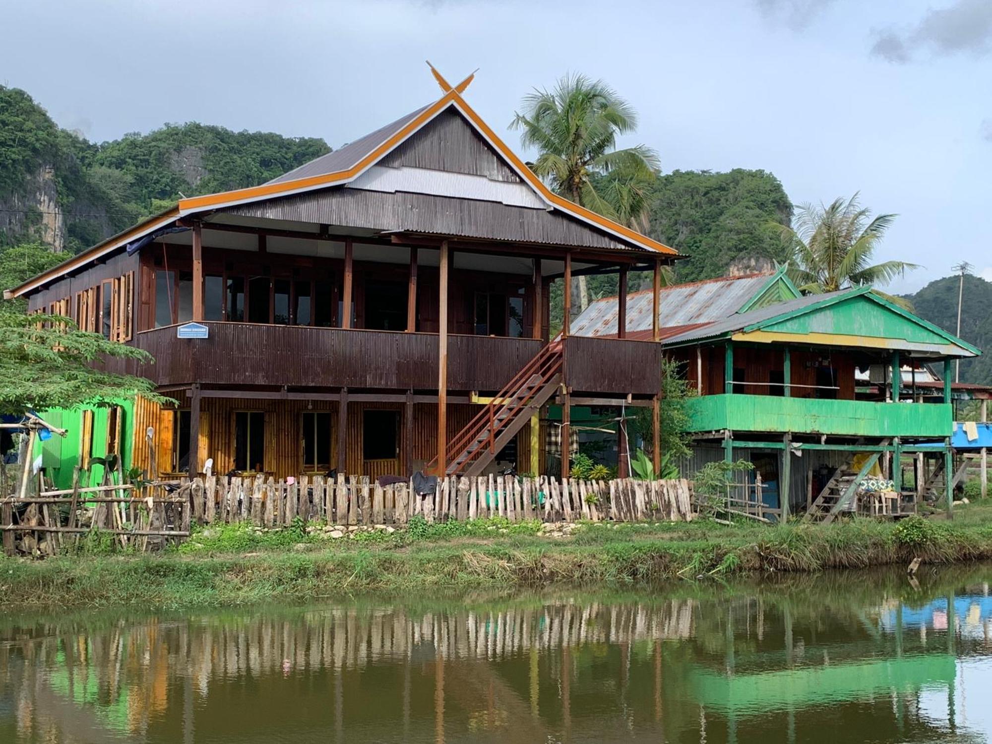 Nasrul House Homestay For Backpackers Maros Exterior foto