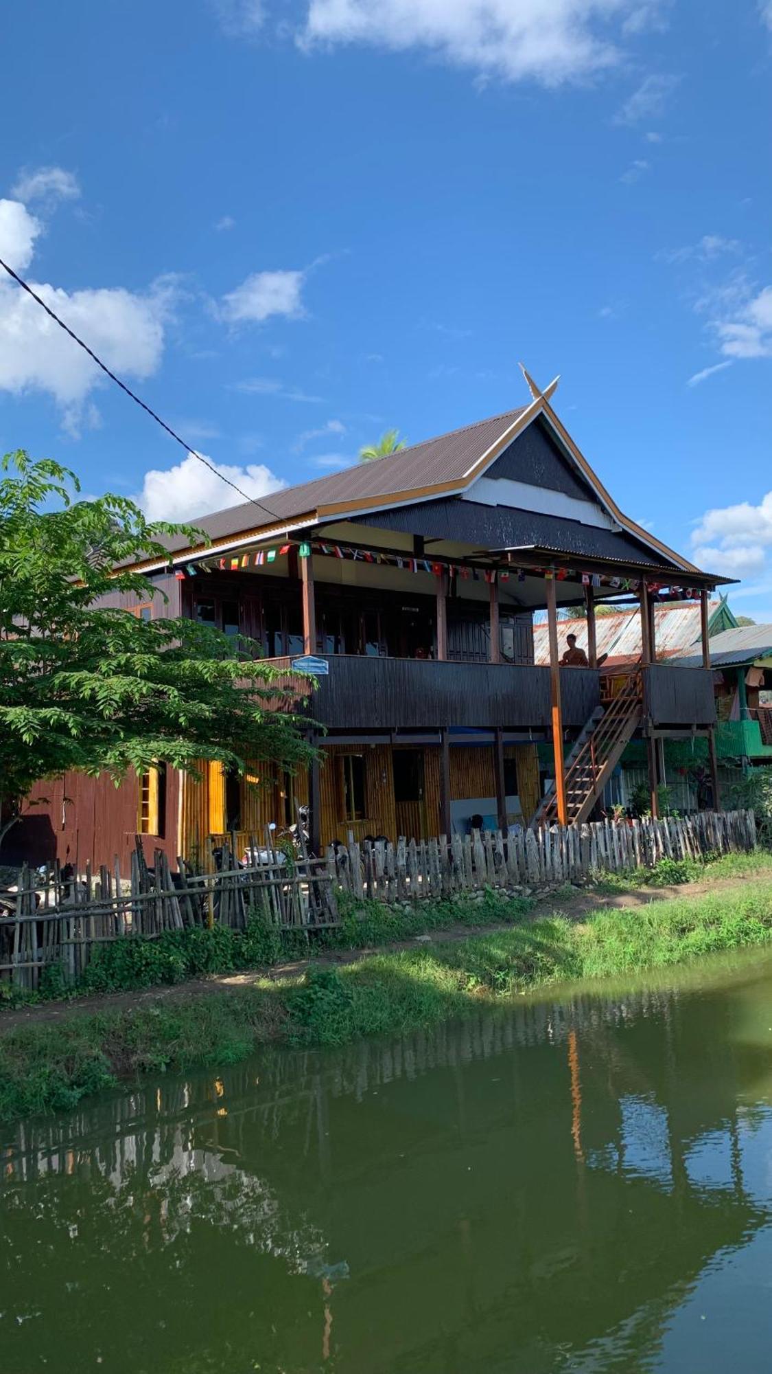 Nasrul House Homestay For Backpackers Maros Exterior foto